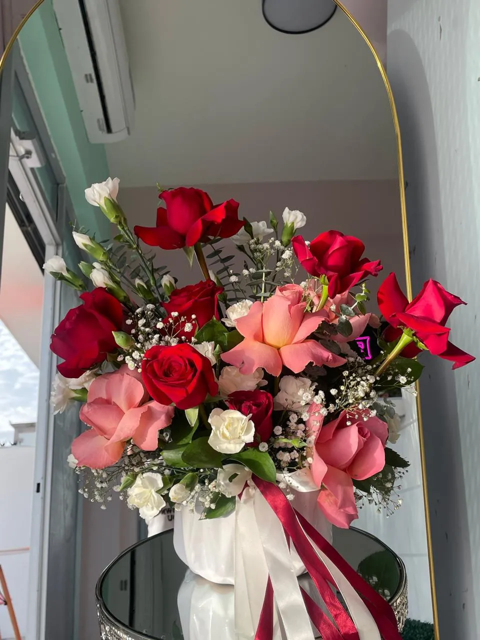 Arreglo Combinado de 12 Rosas