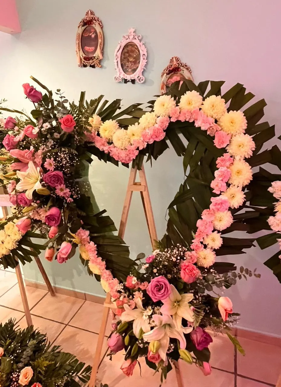 Corona Corazón de Rosas